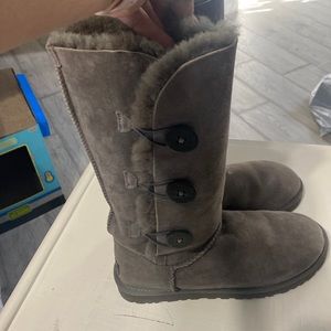 UGG Bailey Button gray boots size 9
